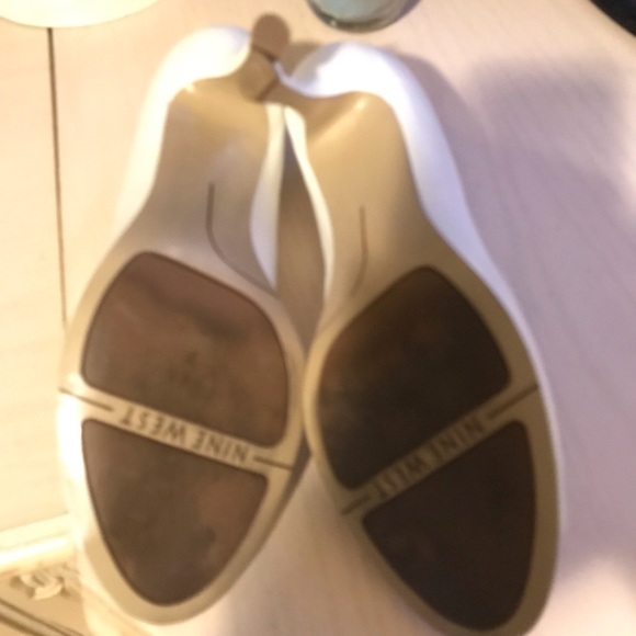 Nine West White Peep Toe Heels 6.5M - Picture 7 of 7